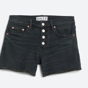 Daze denim high rise vintage short Size 31 color black NWT
